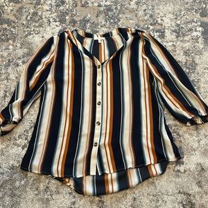 Large Maurice’s Women’s Blouse